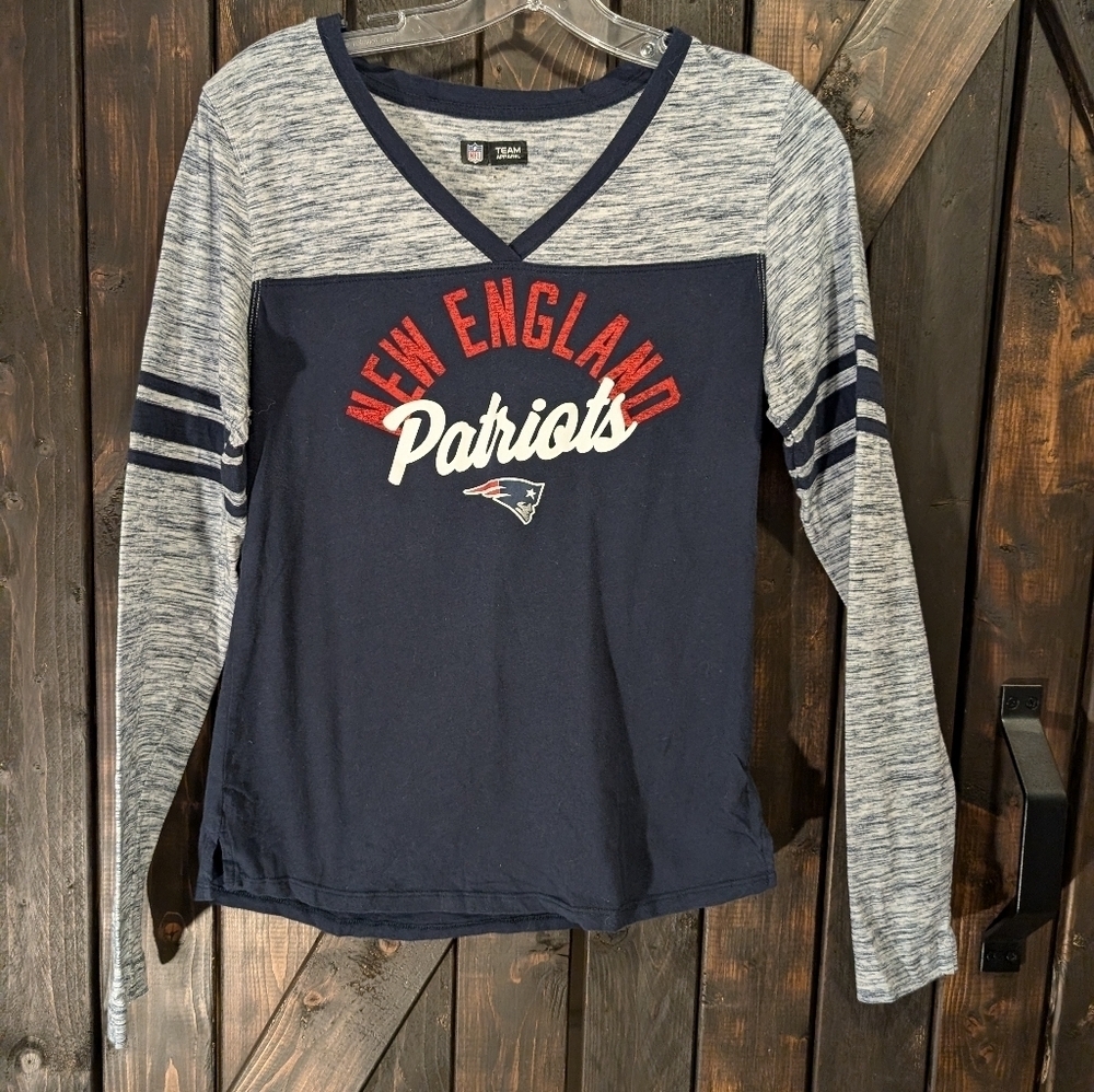 NFL team apparel, Patriots size M.